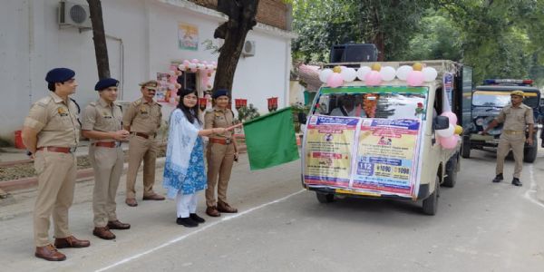 मिशन शक्ति 6.0 के तहत साइबर अपराधों के प्रति जागरूक कर रही पुलिस, जन-जागरूकता वैन रवाना