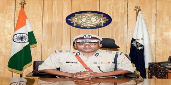कोलकाता फ्लाईओवर हादसा : रील बनाने के शौक ने दिया दुर्घटना को न्योता, पुलिस कमिश्नर ने पेंटिंग के बजाय लापरवाही को बताया कारण