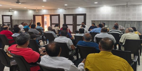 सिटीज़न्स कोऑपरेटिव बैंक के जमाकर्ताओं ने सरकार, मुख्यमंत्री और उपराज्यपाल से तत्काल हस्तक्षेप की मांग की