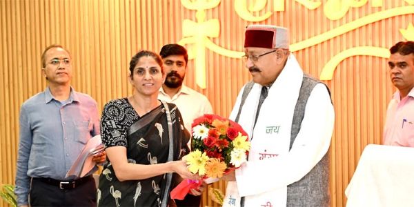 कुंभ की तैयारियों में न हो देरी, समयसीमा में पूरे करें सभी कार्य: महाराज