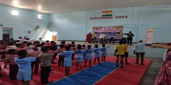 खेल, शिक्षा और सकारात्मक सोच से संवरेगा युवाओं का भविष्य