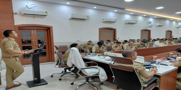 दुर्गा पूजा, दशहरा और प्रतिमा विसर्जन को लेकर पुलिस अलर्ट, एसएसपी ने दिए सुरक्षा के कड़े निर्देश