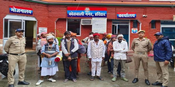 हरकी पैड़ी पर श्रद्धालुओं को परेशान करने के आरोप में 31 लोग गिरफ्तार