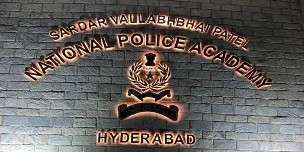 हैदराबाद का नेशनल पुलिस अकादमी हैदराबाद का नेशनल पुलिस अकादमी