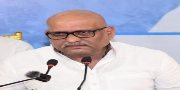 राहुल गांधी की रायबरेली जीत पर राजनाथ सिंह की टिप्पणी से कांग्रेस में उबाल, अजय राय ने किया पलटवार
