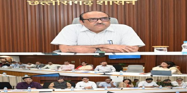 छग :मुख्य सचिव ने की नियद-नेल्ला-नार और बस्तर मुन्ने 2.0 के कार्यों की समीक्षा