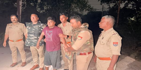 वाराणसी पटाखा कारखाना विस्फोट कांड का मुख्य आरोपित राजू खान मुठभेड़ में गिरफ्तार