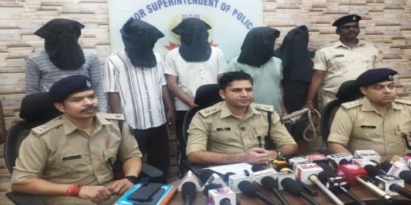 ब्राउन शुगर के साथ पांच गिरफ्तार