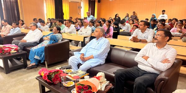 स्टार्टअप योजनाओं से जुड़कर युवा जल्द धरातल पर उतारें अपने विचार : प्रो. आनंद कुमार त्यागी