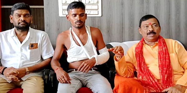 पिकेट प्रभारी की पिटायी से टूटा युवक का हाथ, विधायक ने की निलंबन की मांग