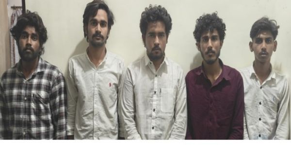 विदेश में नौकरी का लालच देकर लूटने वाला गिरोह के पांच आरोपित गिरफ्तार