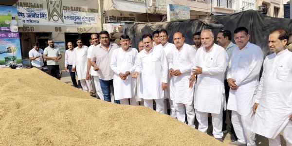 फतेहाबाद: सरकार की गलत नीतियों से किसान व आढ़तियों बर्बादी के कगार पर: बजरंग गर्ग