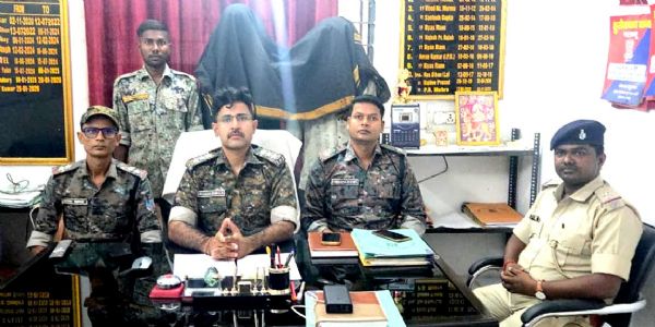 बाइक चोर गिरोह के दो सक्रिय सदस्य गिरफ्तार