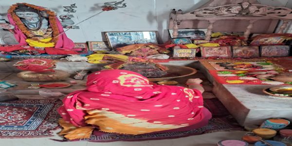 महाकाल मंदिर में मां कात्यायनी की पूजा-अर्चना, दर्शन को उमड़े श्रद्धालु
