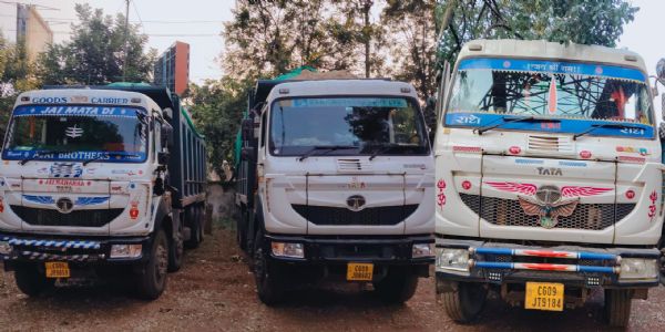 अवैध रेत परिवहन पर सख्त कार्रवाई, बेमेतरा में छह हाइवा वाहन जब्त