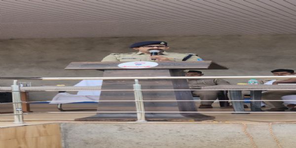 दुर्गा पूजा को लेकर खूंटी पुलिस अलर्ट, एसपी ने पुलिसकर्मियों को दिए सख्त निर्देश