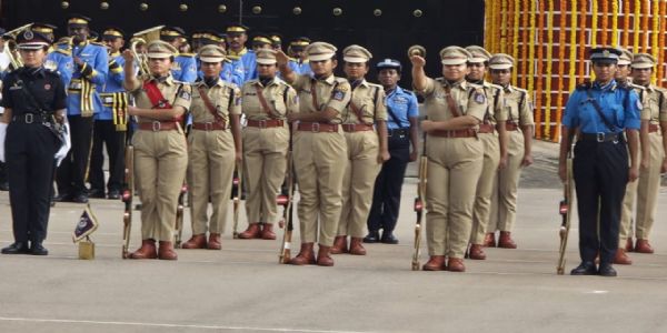 हैदराबाद के नेशनल पुलिस अकादमी में पासिंग आउट परेड हैदराबाद के नेशनल पुलिस अकादमी में पासिंग आउट परेड