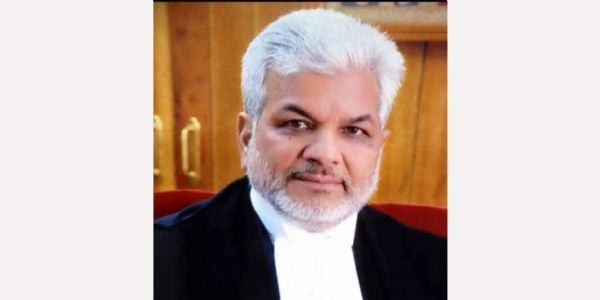 सेवानिवृत्त कार्यवाहक मुख्य न्यायाधीश धर्मचंद चौधरी ने जिलों के पुनर्गठन के लिए बनाए आयोग का कार्यभार संभाला