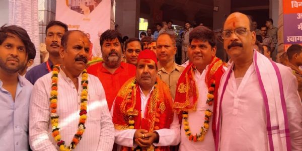 सच बोलने वालों को जेल, भ्रष्टाचारियों को संरक्षण दे रही सरकार: धर्मेंद्र यादव