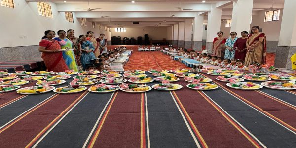 महासप्तमी पर शहरभर में हुए कन्या पूजन के कार्यक्रम