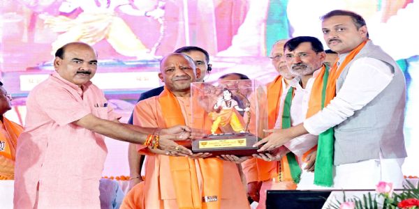 2017 से पहले सपा के पेशेवर गुंडे शिक्षण संस्थानों में हावी थे: योगी आदित्यनाथ