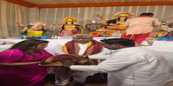 वाराणसी में महासप्तमी पर दुर्गा प्रतिमाओं की प्राण प्रतिष्ठा, शाम से खुलेंगे पूजा पंडालों के पट