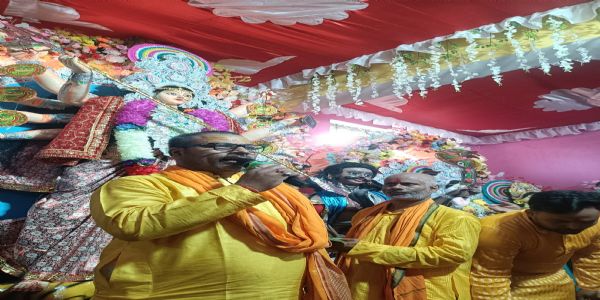 कन्या पूजन से होती है धन-धान्य की प्राप्ति : आचार्य धर्मेंद्रनाथ मिश्र