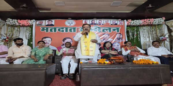 शिक्षक-स्नातक एमएलसी चुनाव में सपा का सफाया हाेना तय : सांसद प्रकाश पाल