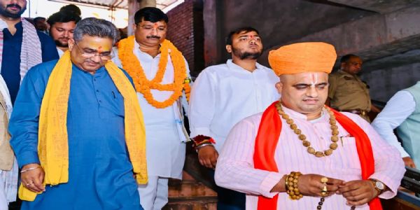 शिक्षक एमएलसी चुनाव में मतदाता संपर्क की रणनीति पर प्रदेश प्रभारी ने लिया जानकारी