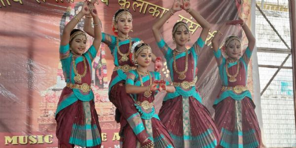 राम मन्दिर में नृत्य के माध्यम से वन गमन की हुई मनोहारी प्रस्तुति