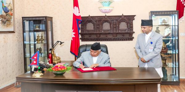 राष्ट्रपति रामचंद्र पौडेल द्वारा अध्यादेश जारी राष्ट्रपति रामचंद्र पौडेल द्वारा अध्यादेश जारी