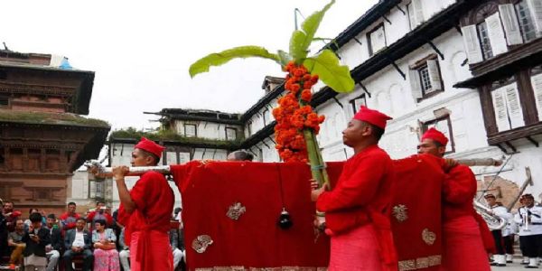 नेपाल में फूलपाती के अवसर पर नेपाल में फूलपाती के अवसर पर