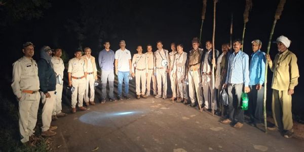 शहडोल: हाथियों के कारण 10 घंटे में दो बार रूका सडक यातायात, ब्यौहारी में 30 से ज्यादा हाथियों ने बढ़ाई चिंता