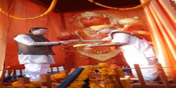 चंपावत में धामी ने 11 फीट ऊंची हनुमान प्रतिमा का अनावरण किया