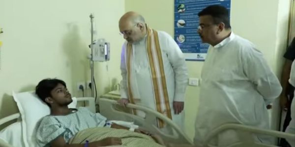चोरबागान भगदड़ के घायलों से मिलने अस्पताल पहुंचे अमित शाह, पूजा परिक्रमा कार्यक्रम रद्द