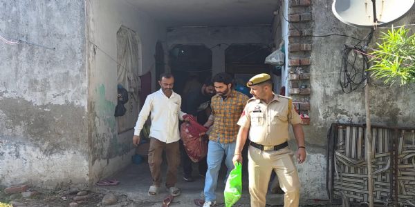कठुआ के चक राम सिंह में किराए के कमरे से युवती का शव बरामद, इलाके में सनसनी