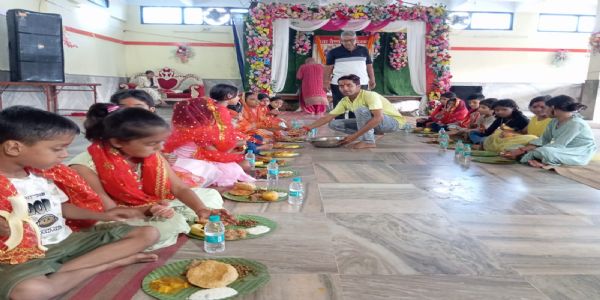 माता वैष्णो देवी मंदिर में हुआ हवन और कंजक पूजन