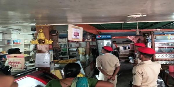 भीमनगर में मिठाई दुकानों पर छापेमारी, तीन गैस सिलेंडर जब्त