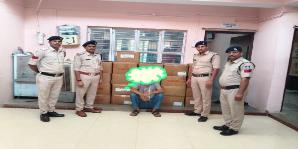 राजगढ़ः गोदाम से 800 बोतल तेजाब जब्त, आरोपित गिरफ्तार