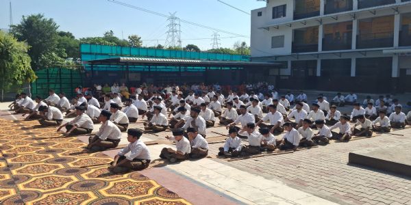 शक्ति के बिना शांति की बात कोई नहीं सुनता : प्रताप सिंह