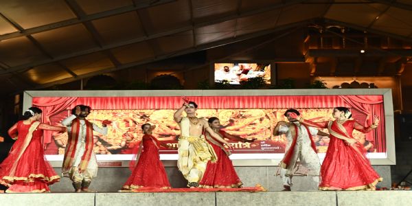 काशी विश्वनाथ धाम में सजी सुर, लय, ताल और भक्ति की आठवीं सांस्कृतिक संध्या