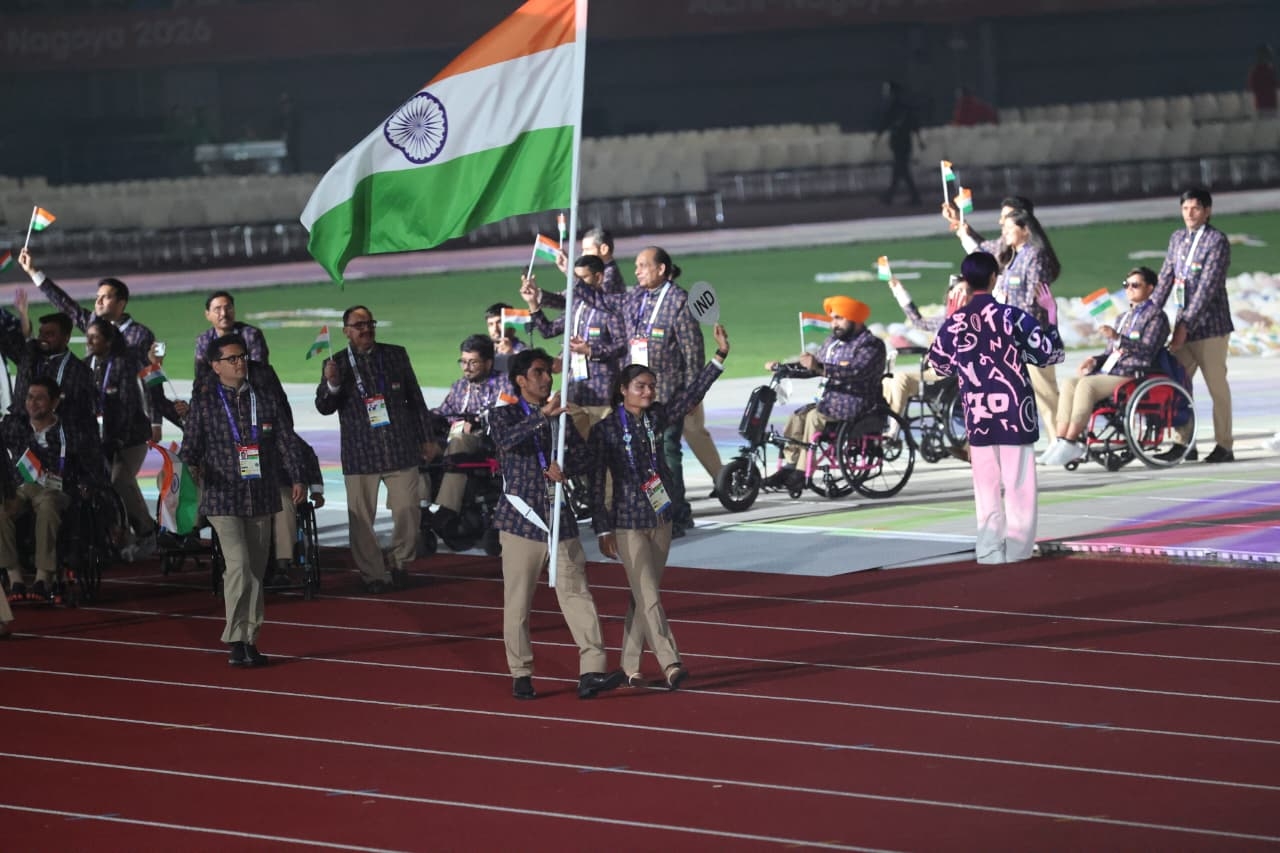 एशियाई पैरा खेलों का भव्य आगाज, प्रमोद भगत और सिमरन शर्मा ने की भारतीय दल की अगुवाई एशियाई पैरा खेलों का भव्य आगाज, प्रमोद भगत और सिमरन शर्मा ने की भारतीय दल की अगुवाई