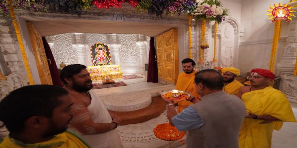 असम के मुख्यमंत्री हिमंत बिस्वा सरमा राम मंदिर में असम के मुख्यमंत्री हिमंत बिस्वा सरमा राम मंदिर में