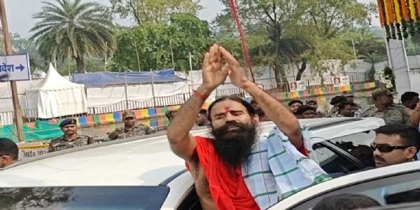 बाबा रामदेव बाबा रामदेव