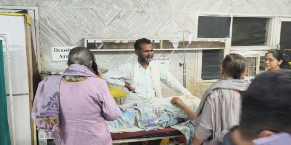 उपचार अधीन घायल उपचार अधीन घायल