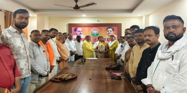 महिला मोर्चा की कमान संभालने पर अशोका द्विवेदी का स्वागत