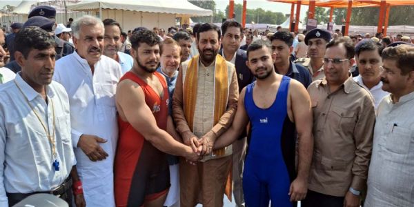 हांसी : हड़प्पाकालीन धरोहर से रूबरू हुए मुख्यमंत्री, कृत्रिम उत्खनन कर समझी पुरातत्व की बारीकी