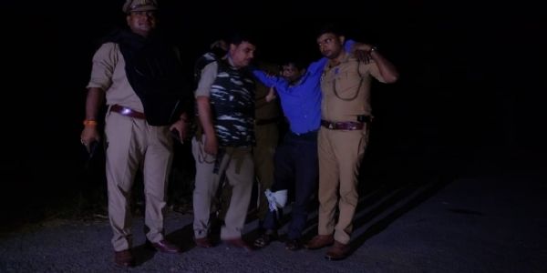 तार चोरी करने वाले गिरोह से मुठभेड़, एक बदमाश घायल