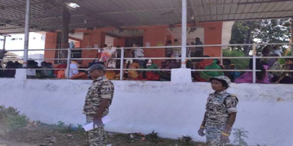 नक्सलमुक्त होने के बाद भद्राकाली मंदिर में भक्तों का लगा तांता, बीजापुर पुलिस सतर्क