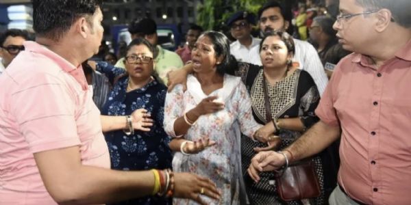 चोरबगान हादसा : 19 मृतकों की पोस्टमार्टम रिपोर्ट आई सामने, दम घुटने और पसलियां टूटने से हुई ज्यादातर मौतें
